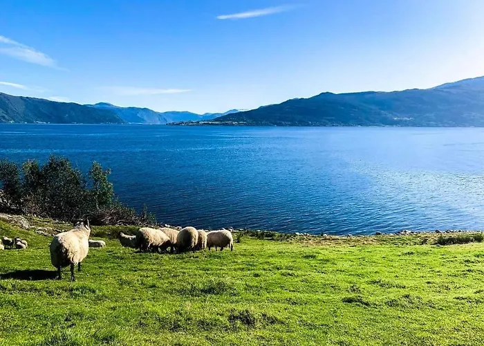 Seaside 3-bedroom * Balestrand